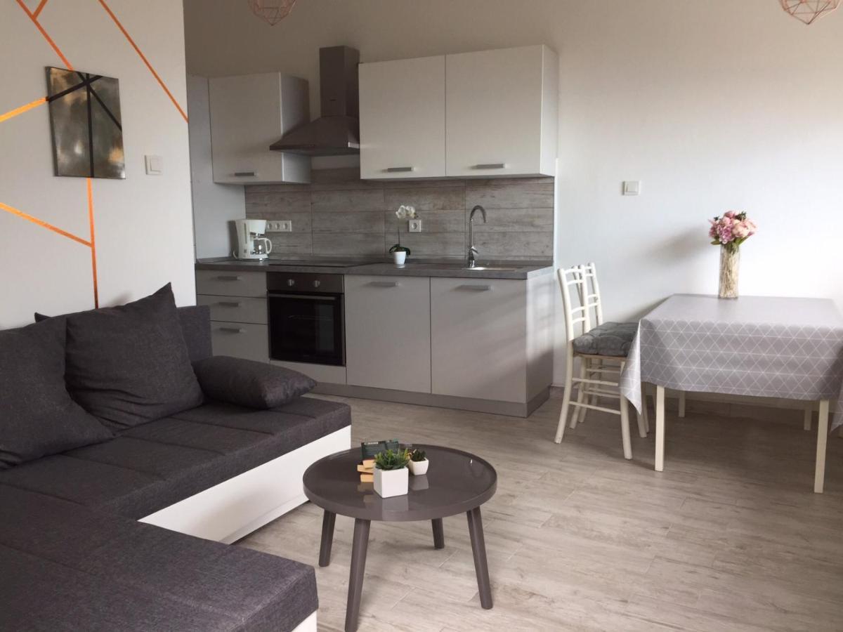 Apartments Novum Novi Vinodolski Esterno foto